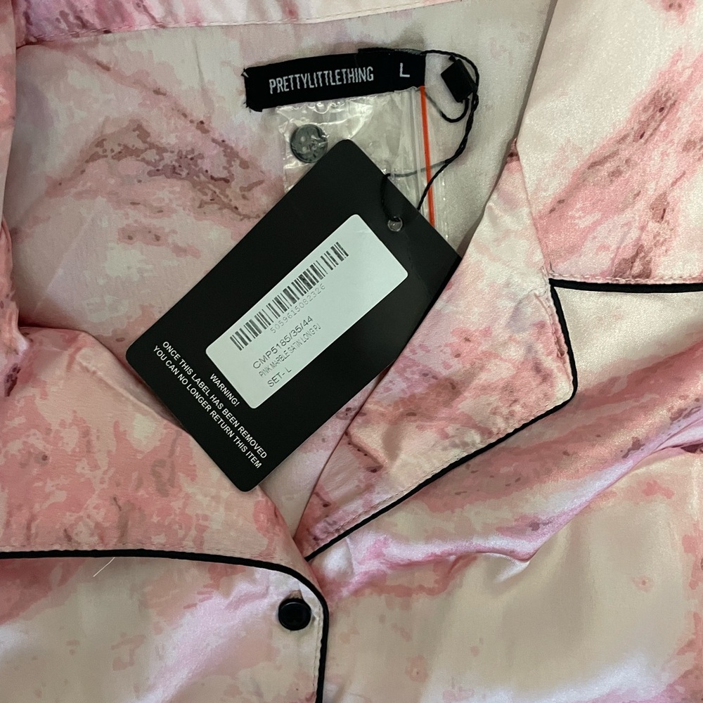 PrettyLittleThing Pink Marble Pajama Set - Picture 2 of 2